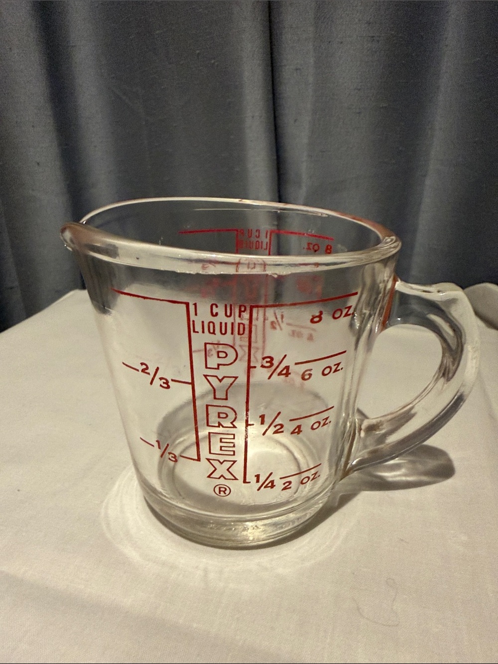 Vintage 1950s-60s Pyrex 1 Cup Measuring Cup 508 Closed D Handle Made in USA!